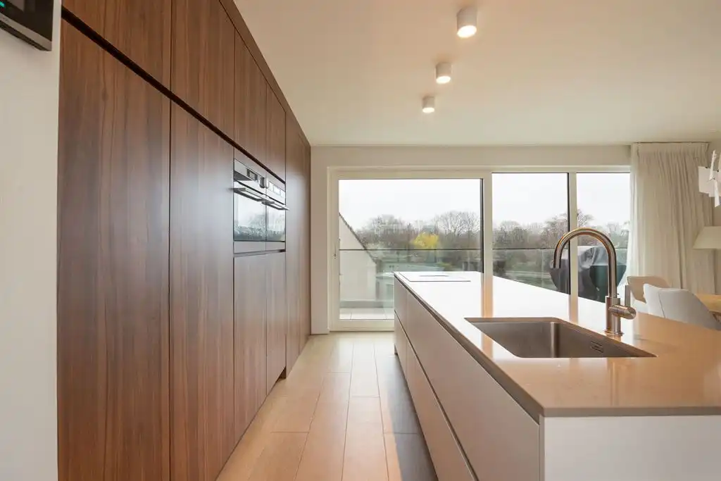 Nieuwbouw dakappartement met zicht op de vaart  foto 7