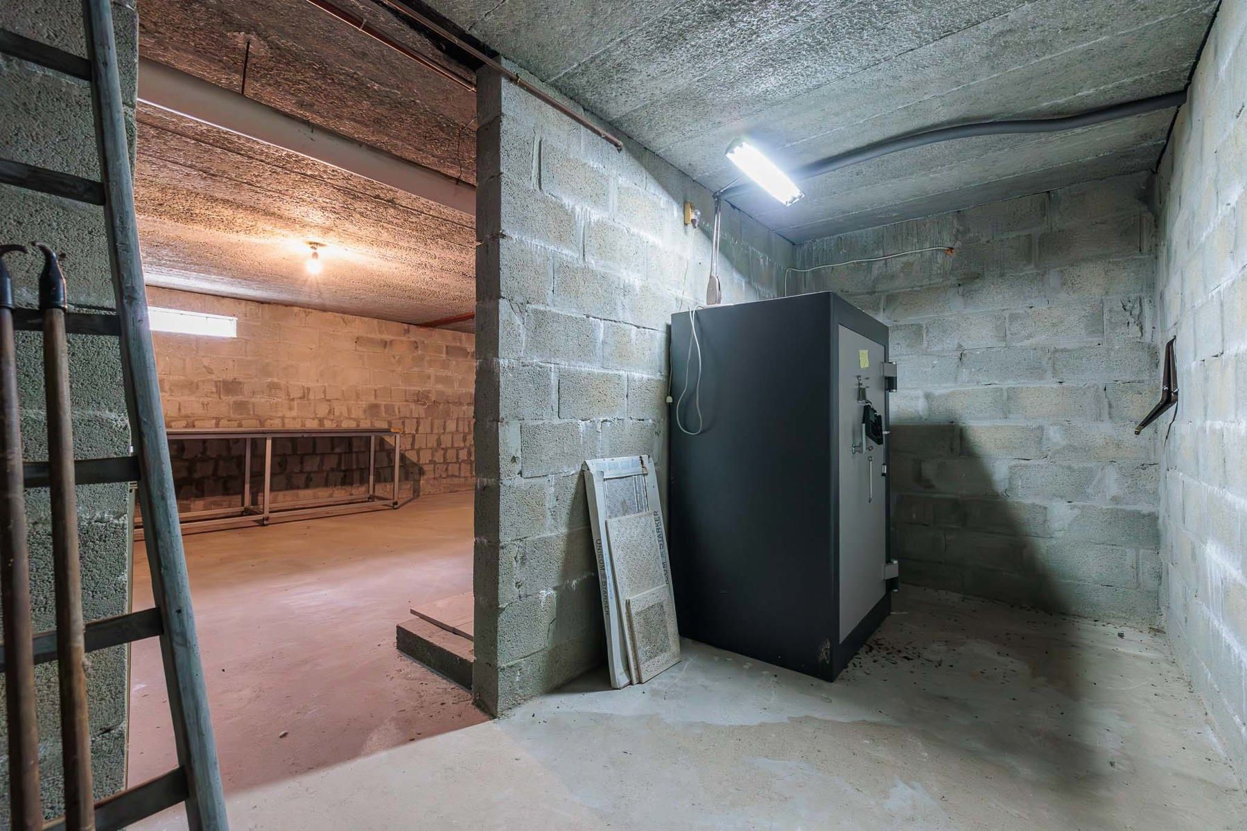 Open woning met 4slpk en volledige onderkeldering op 1.372m² foto 24