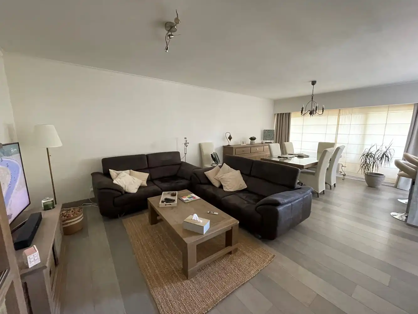 Zonnig appartement met garage en kelder - ideale investering! foto 2