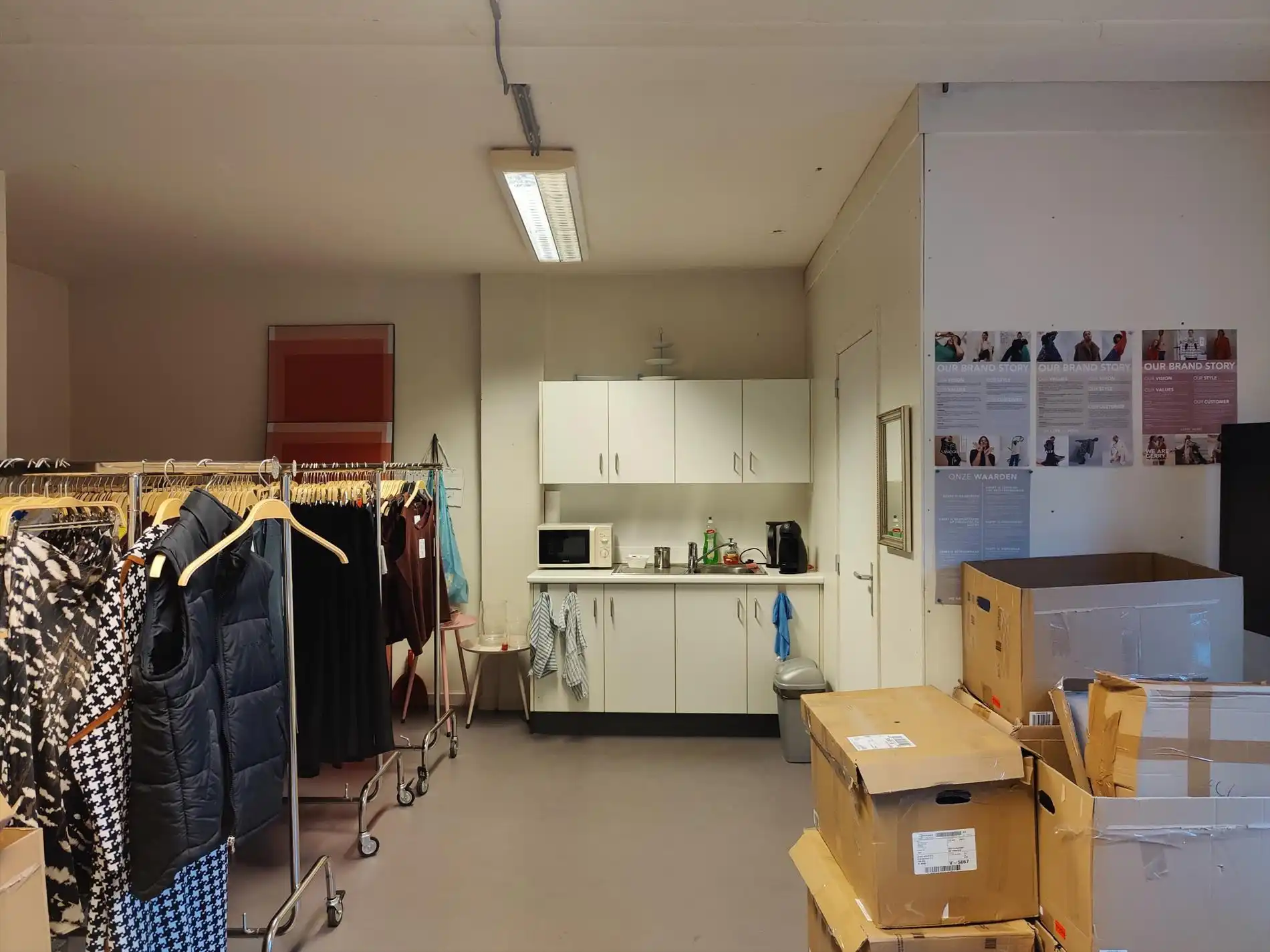 Handelspand in het centrum van Mol ! foto 14