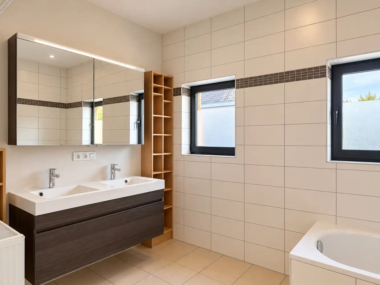 Ruim en zonnig 3-slaapkamerappartement van ca. 160 m² in het centrum van Merelbeke en mogelijkheid tot terras foto 12