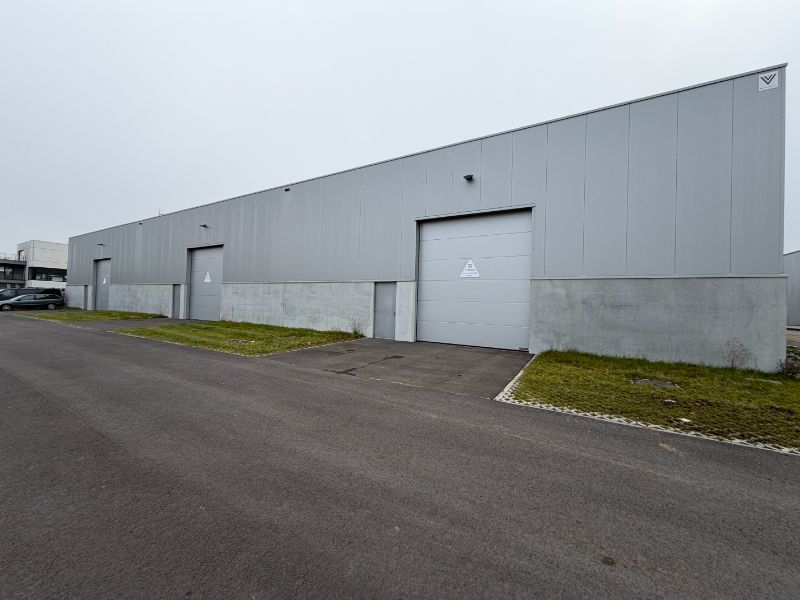 3 KMO-Units te huur foto {{pictureIndex}}