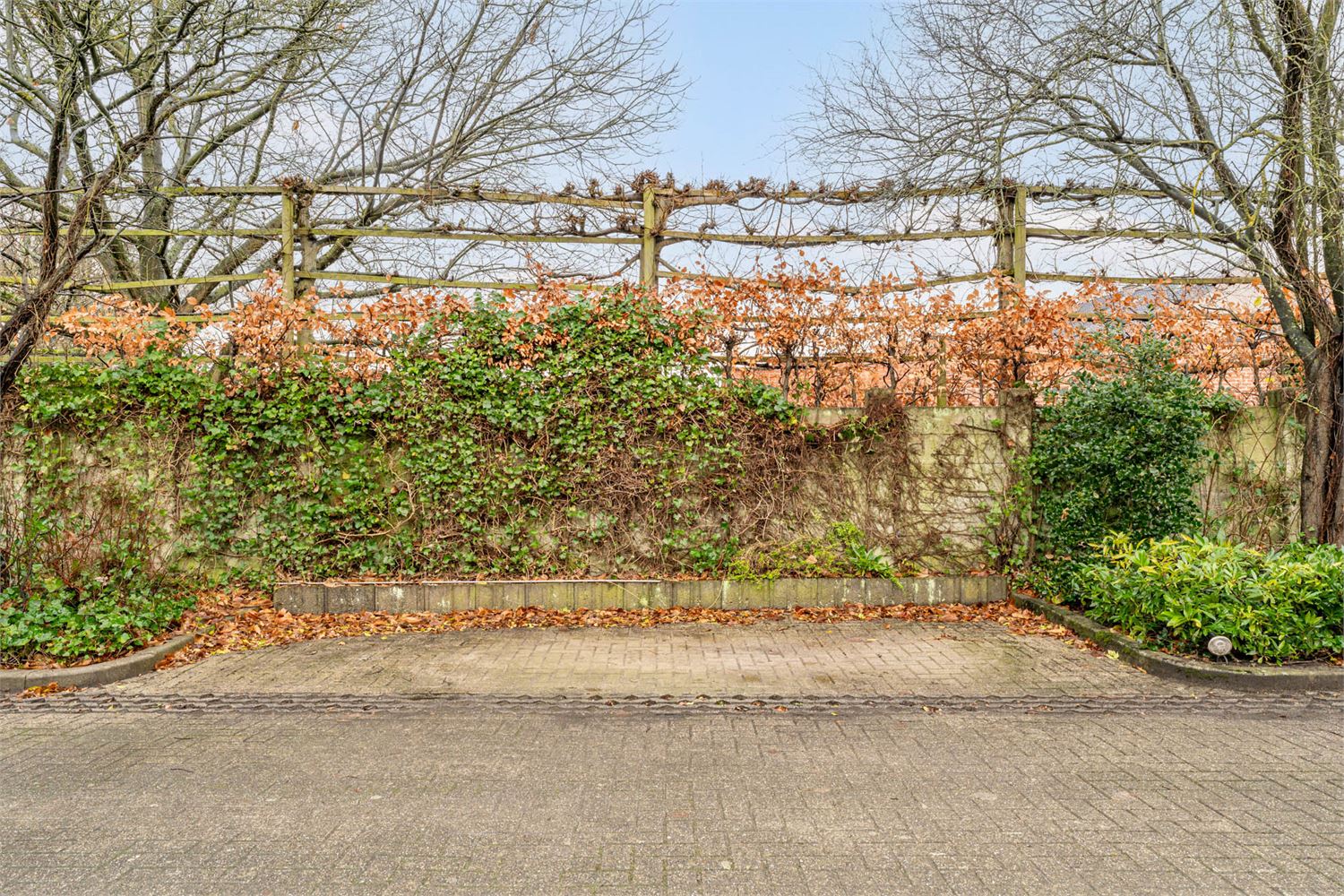 DAKAPPARTEMENT MET 1 SLAAPKAMER, FIJNE WOONKAMER EN AUTOSTAANPLAATS foto 9