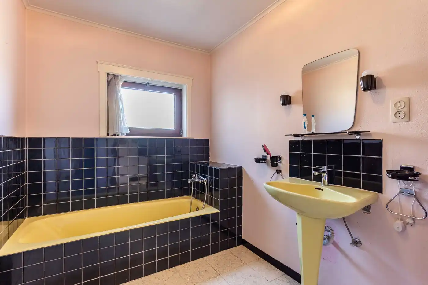 Ruime alleenstaande woning te Kerkhove. foto 17
