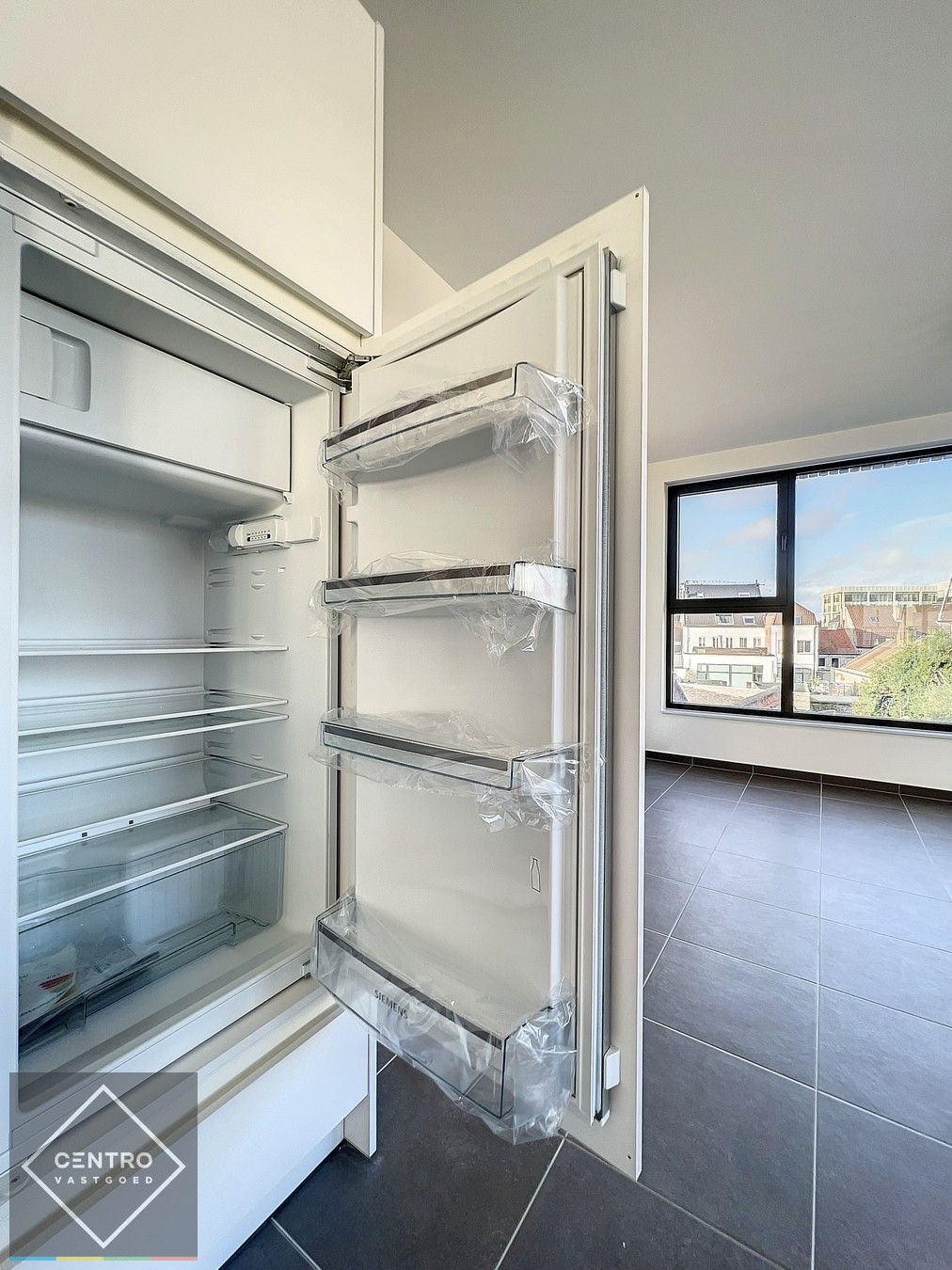 NB-appartement (103m²) met RUIM zonneterras (26m²) pal in het CENTRUM van Kortrijk ! Aankoop aan 6% BTW mogelijk! foto 12