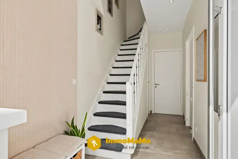 INSTAPKLARE GERENOVEERDE WONING  TE KOOP IN LOCHRISTI (WACHTEBEKE) foto 2