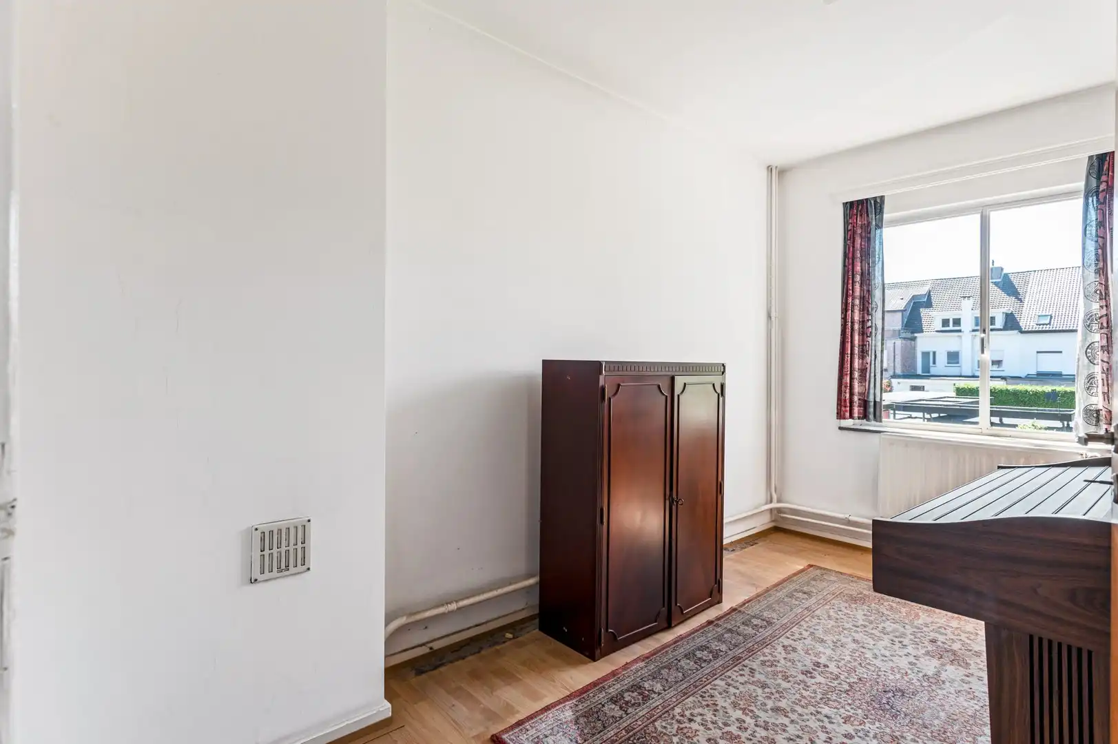 Te renoveren huis met 5 slp, garage en veel mogelijkheden! foto 19
