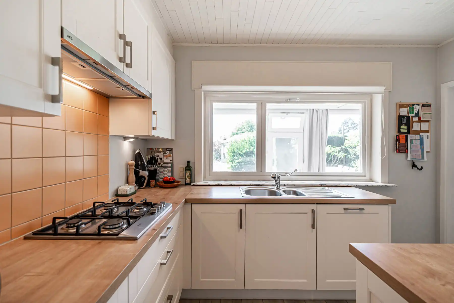 HOB instapklare gezinswoning met tuin! foto 6