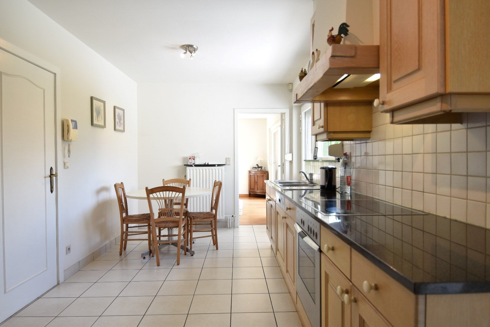 Instapklare bungalow met prachtige tuin en dubbele garage te koop in Bellegem foto 6