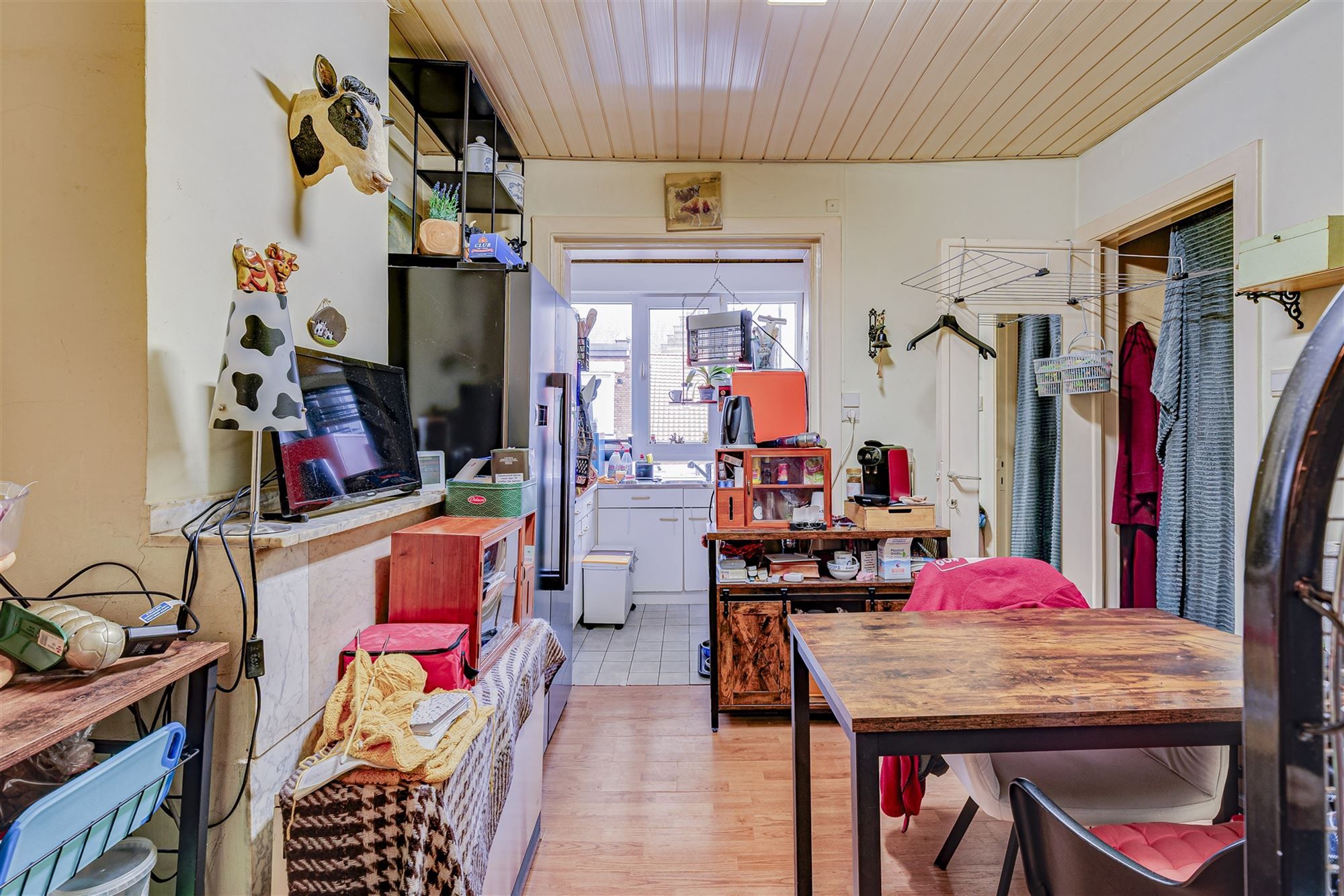 Te renoveren woning met koer thans ingedeeld in 2 appt foto 13
