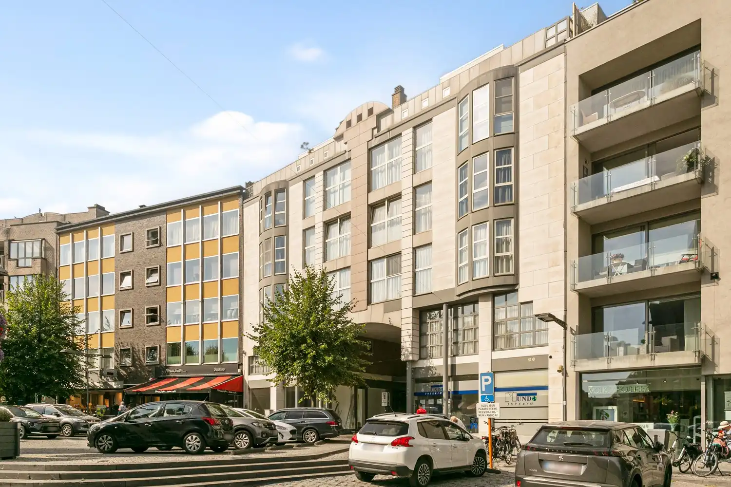 Ruim penthouse in centrum Lanaken met 3 slaapkamers en panoramisch uitzicht foto 2
