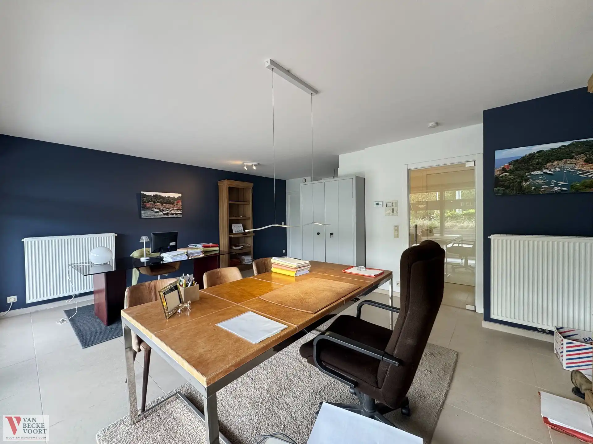 Lichtrijk gelijkvloers appartement met ruim terras foto 3