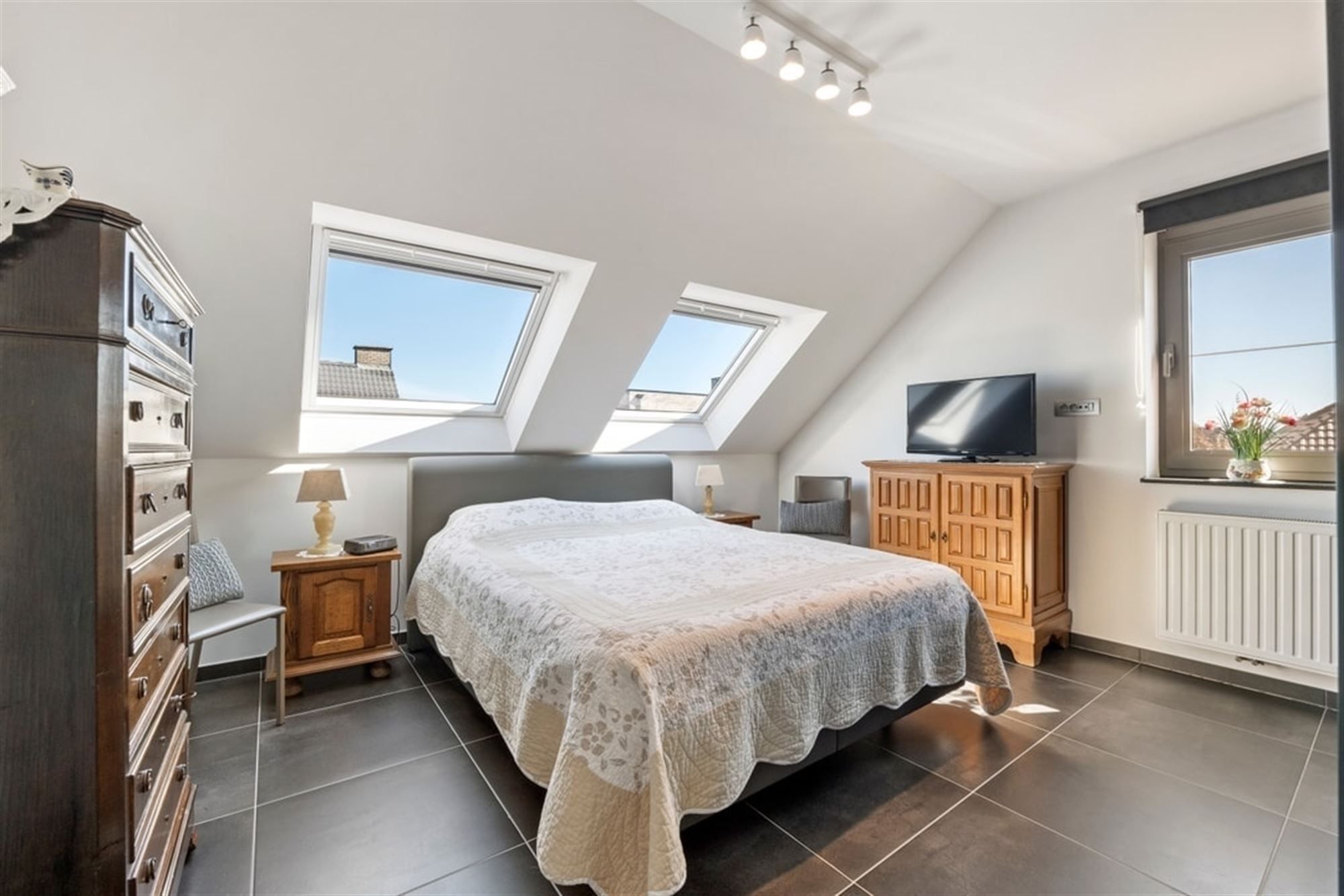 INSTAPKLAAR 2 SLK APPARTEMENT MET ONDERGRONDSE STAANPLAATS IN HARTJE MAASMECHELEN  foto 22