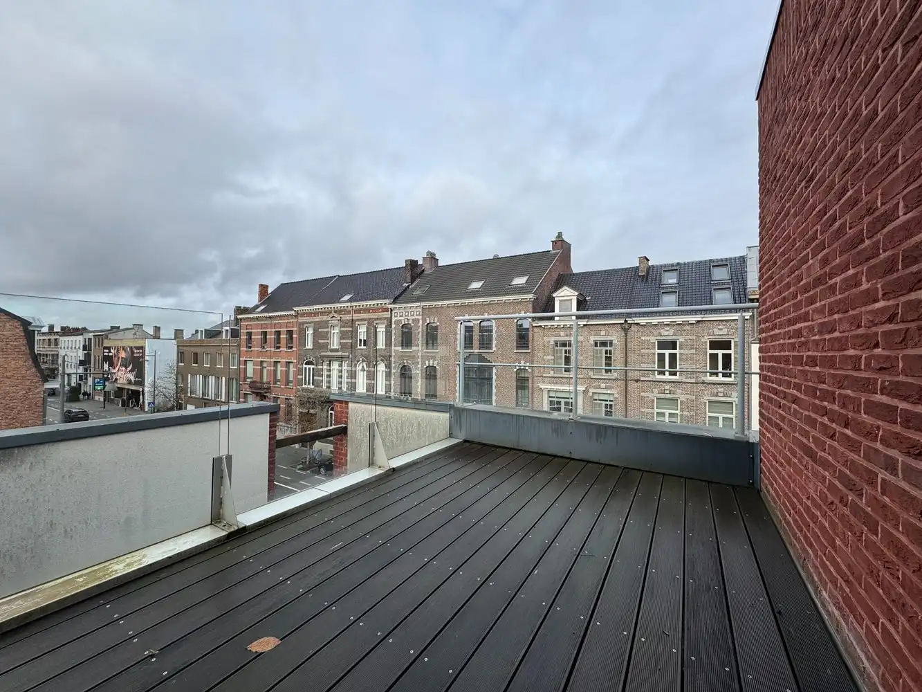 Exclusief ruim penthouse/loft in hartje Hasselt foto 12