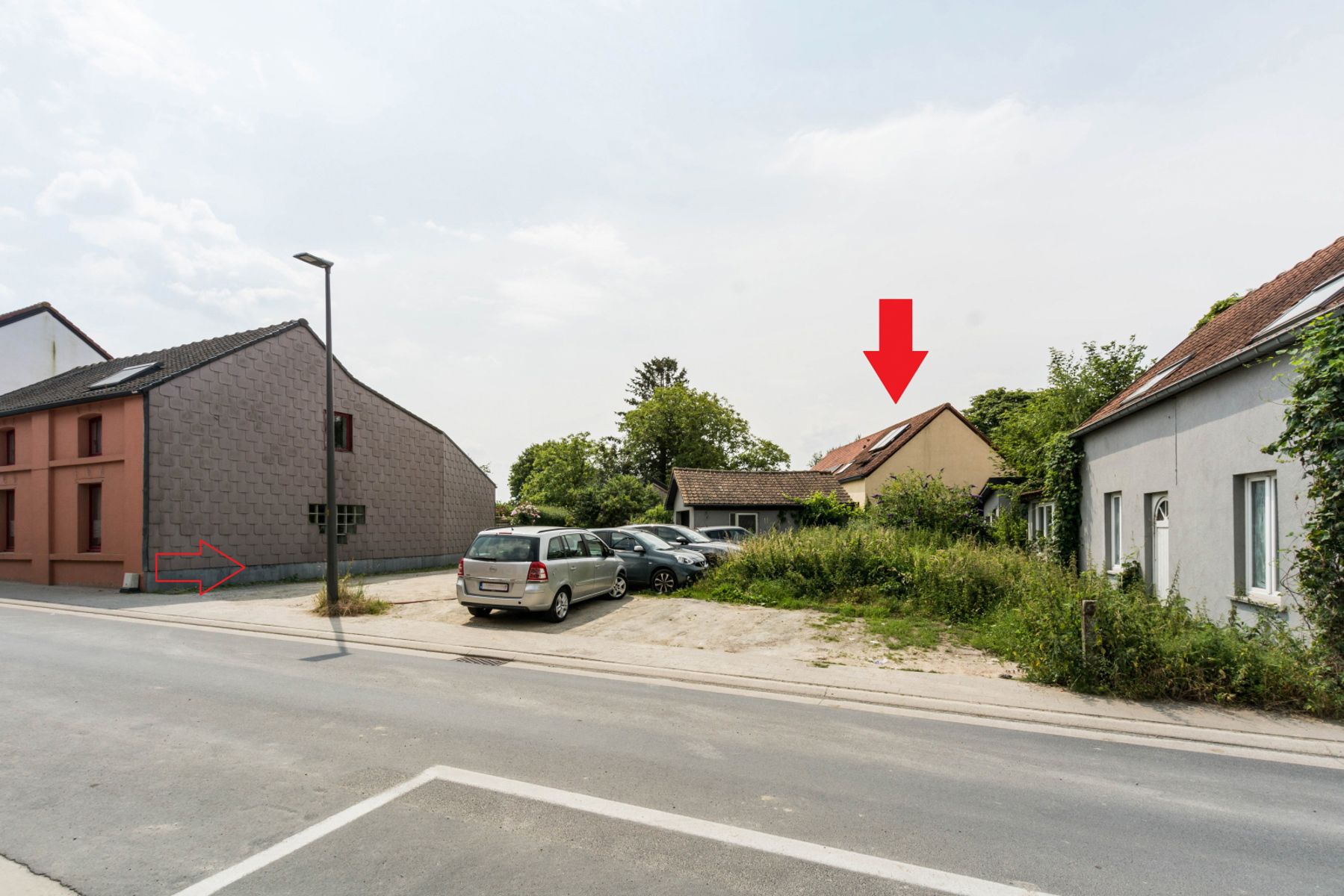 Een verder af te werken (deels ruwbouw) hoeve met grote tuin foto 4