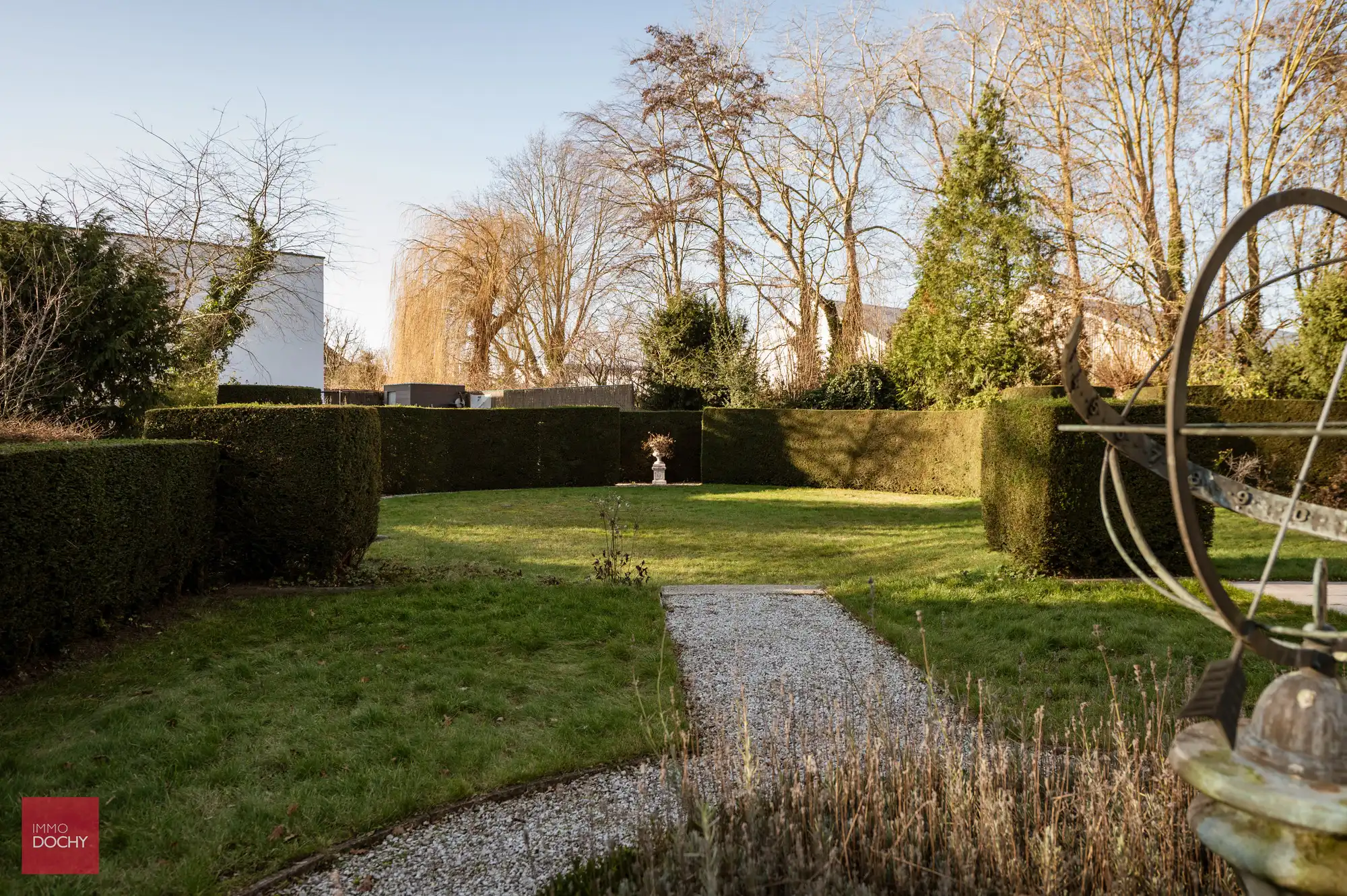 Zeer rustig en residentieel gelegen verzorgde villa foto 11