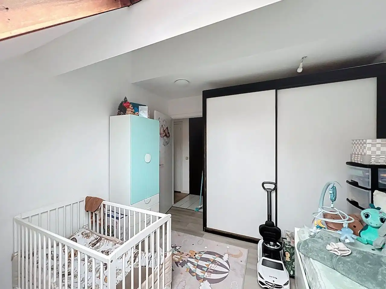 Buitengewoon ruim appartement met open zicht, parking inhuis en multifunctionele zolderruimte foto 14