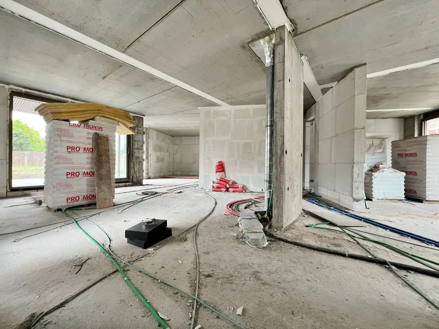 GELIJKVLOERSAPPARTEMENTMET TUIN EN MOGELIJKHEID TOT PARKEERPLAATS foto 8