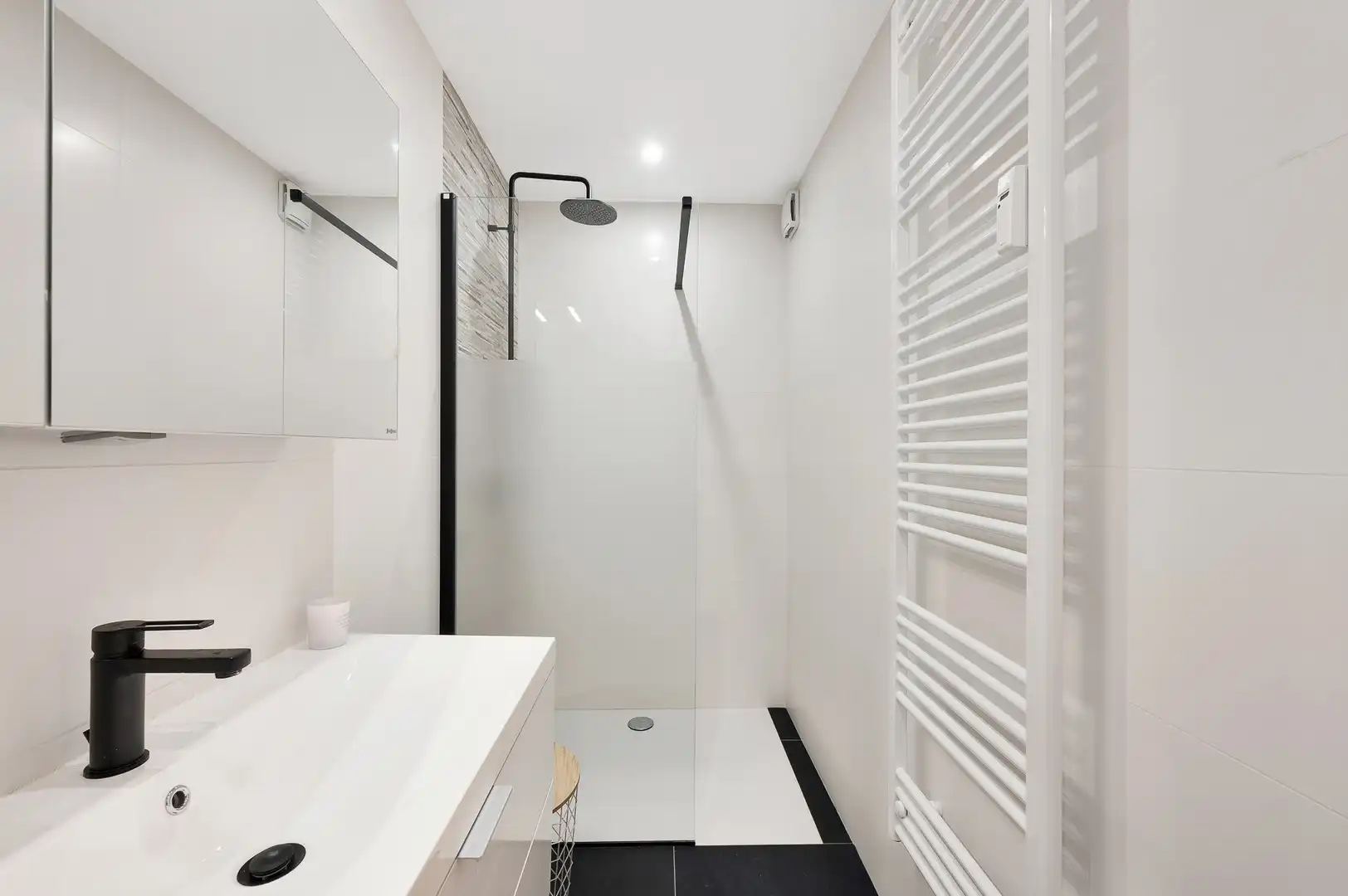 Perfect instapklaar appartement met zijdelings zeezicht. foto 16