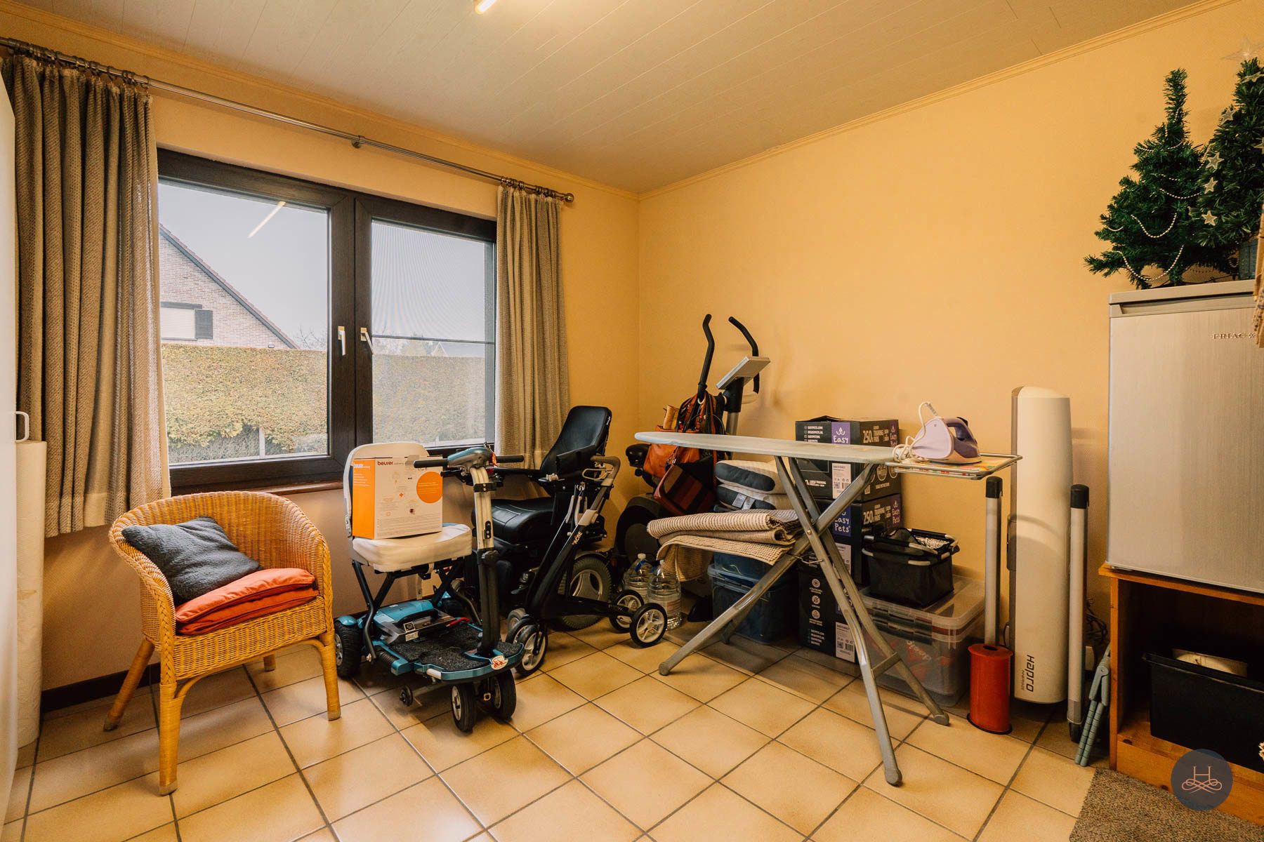 Ruime energiezuinige gezinswoning met veel parkeerplaatsen foto 10