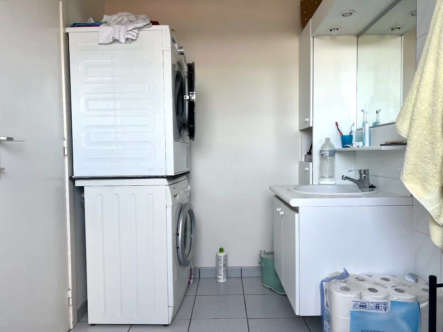 Gezellig duplexappartement met kelderberging en garage, centraal in Stasegem  foto 12
