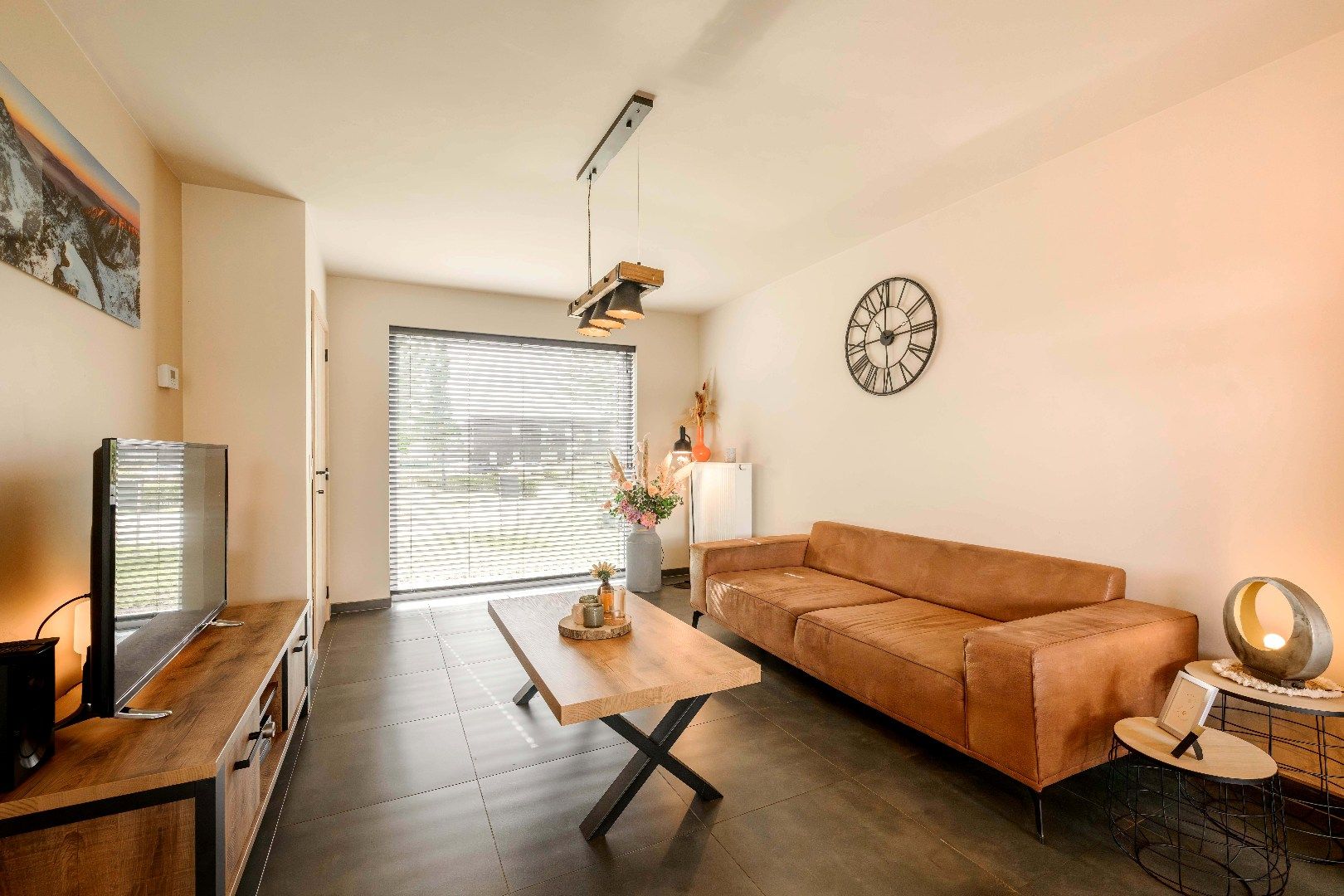 MODERNE BEN-WONING MET 3 SLPKS | TUIN EN PRIVATE STAANPLAATS foto 7