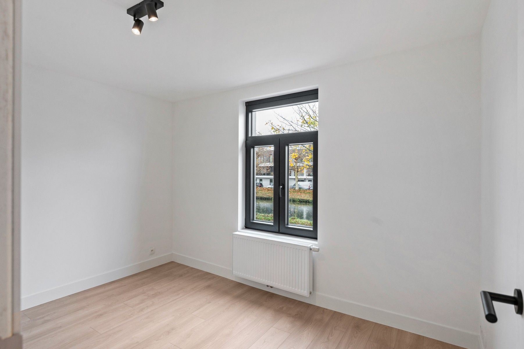 Hedendaags en energiezuinig wonen met prachtig uitzicht foto 16