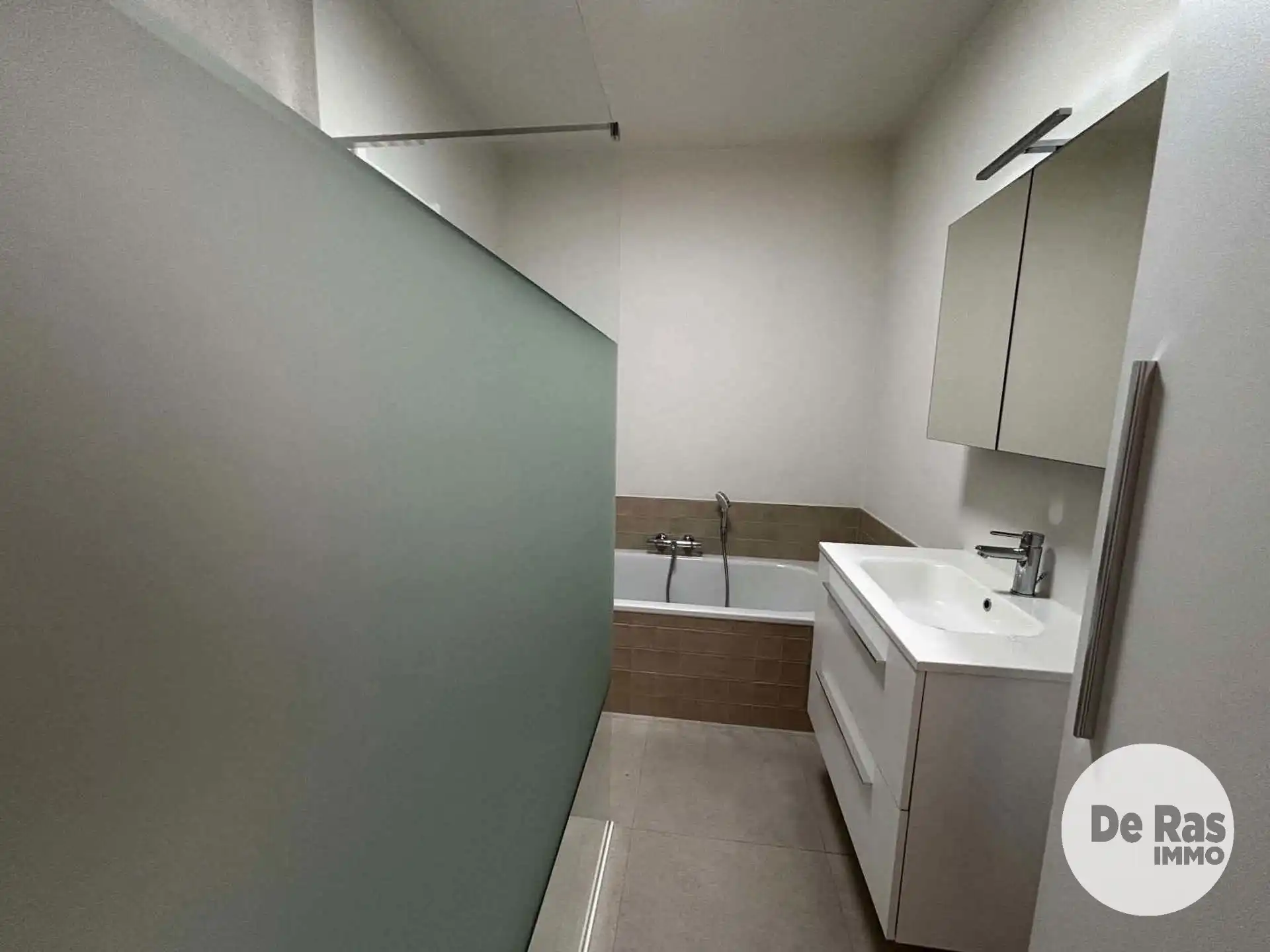 SINT LIEVENS HOUTEM - Instapklaar nieuwbouwappartement foto 11