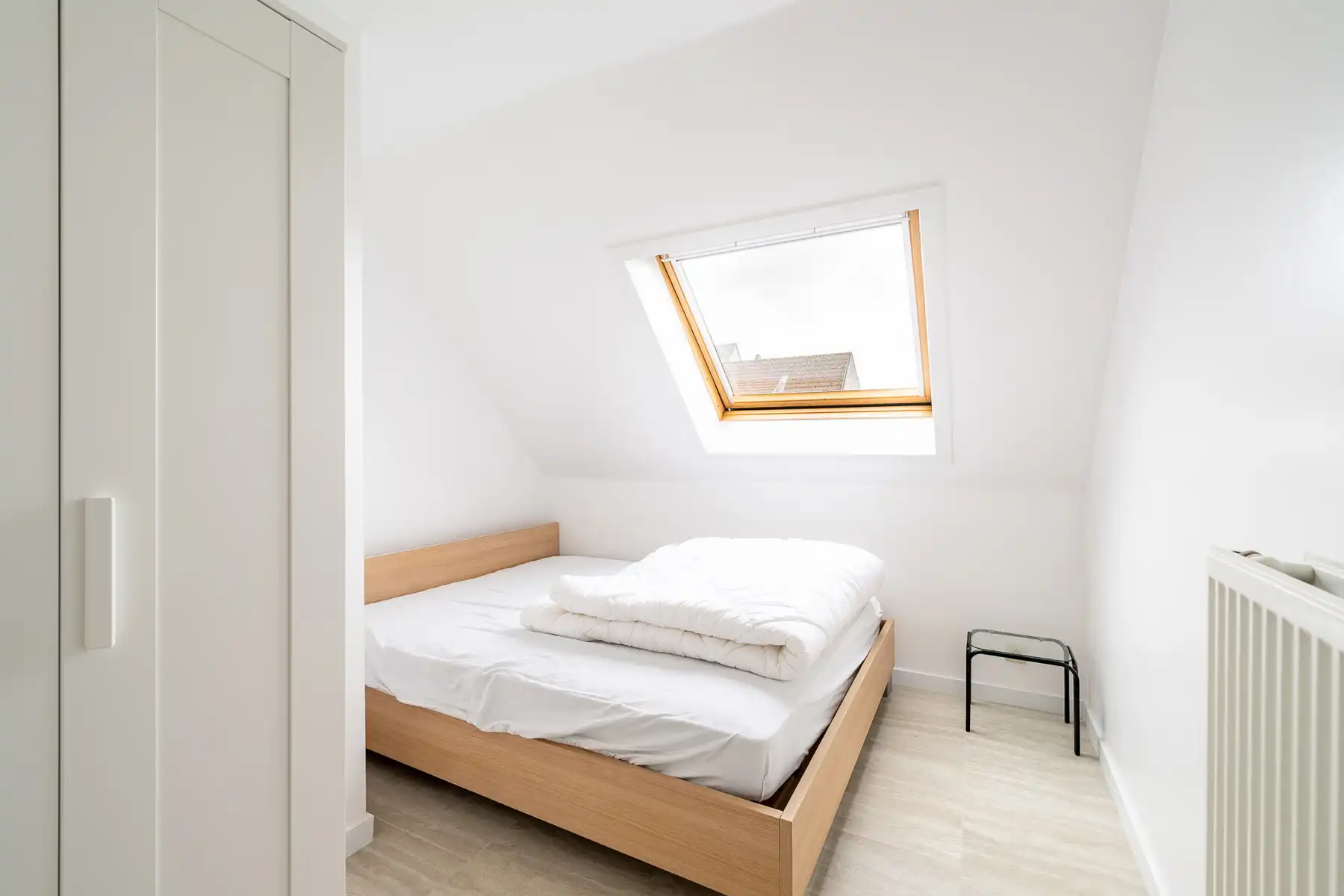 Rustig gelegen, gemeubelde bel-etage woning met garage  foto 21