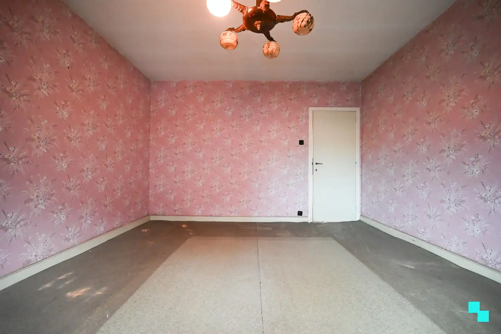 Zeer ruime & authentieke woning in Izegem foto 21