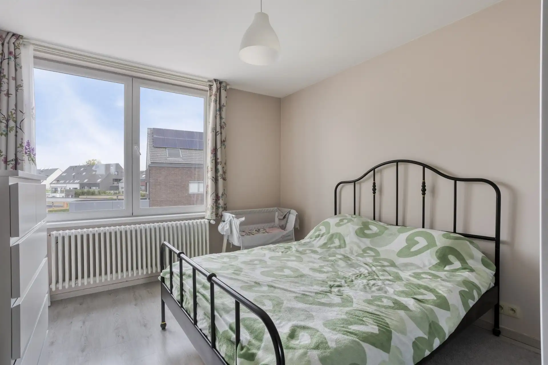 Woning met overvloed aan ruimte en potentieel foto 20