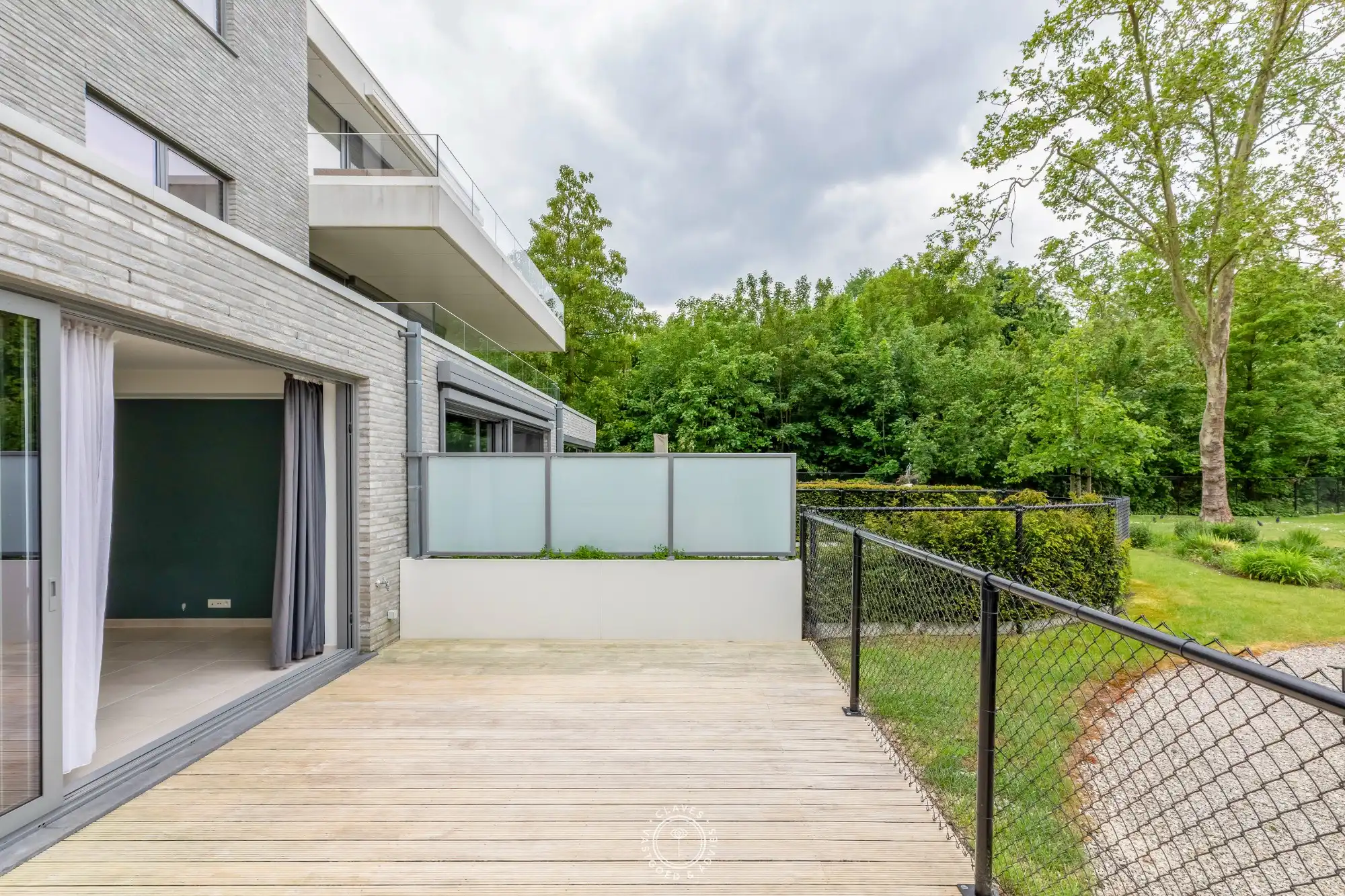 Energiezuinig gelijkvloers appartement met ruim terras foto 2