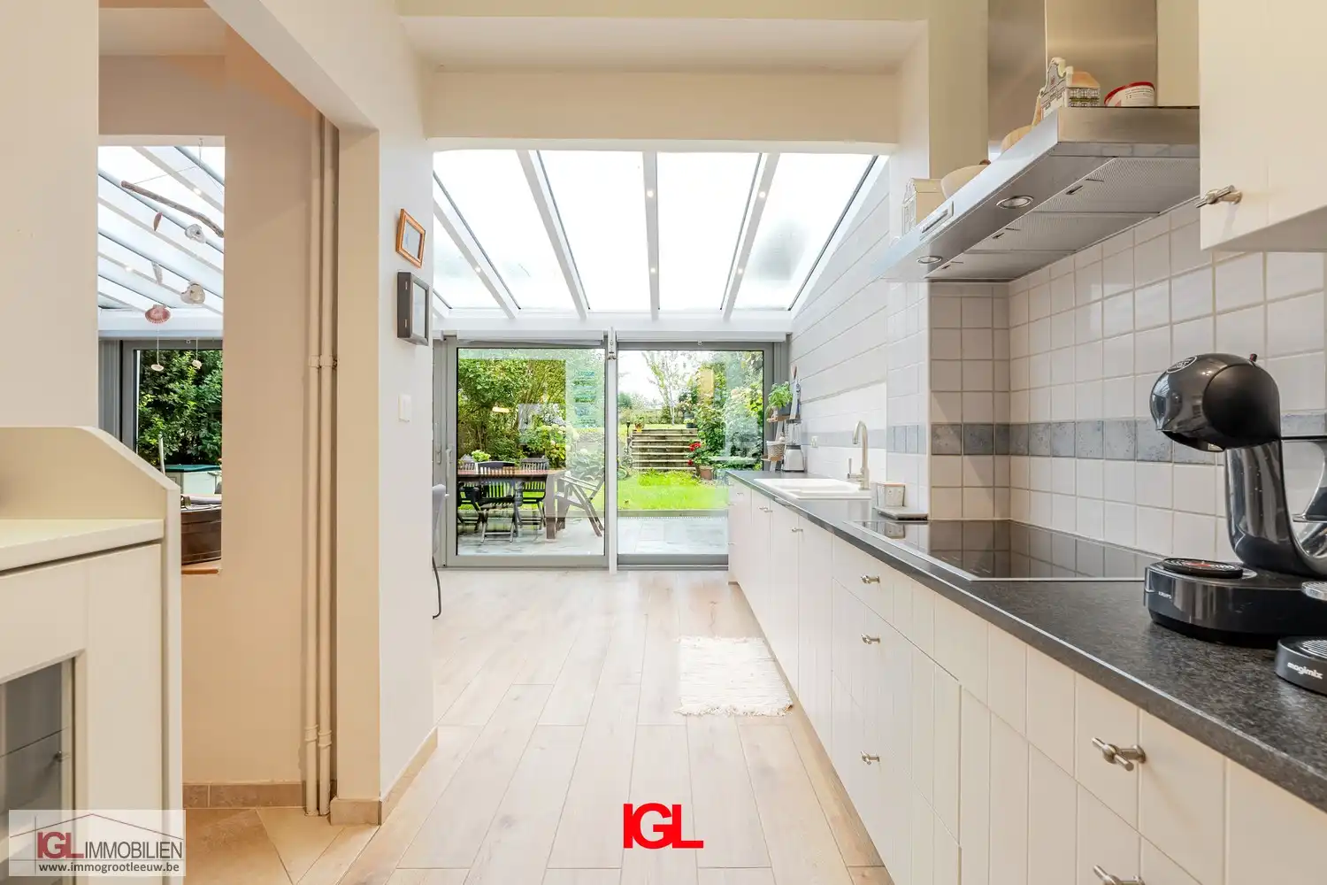 Gesloten bebouwing met 4 slaapkamers te koop in Sint-Pieters-Leeuw foto 8