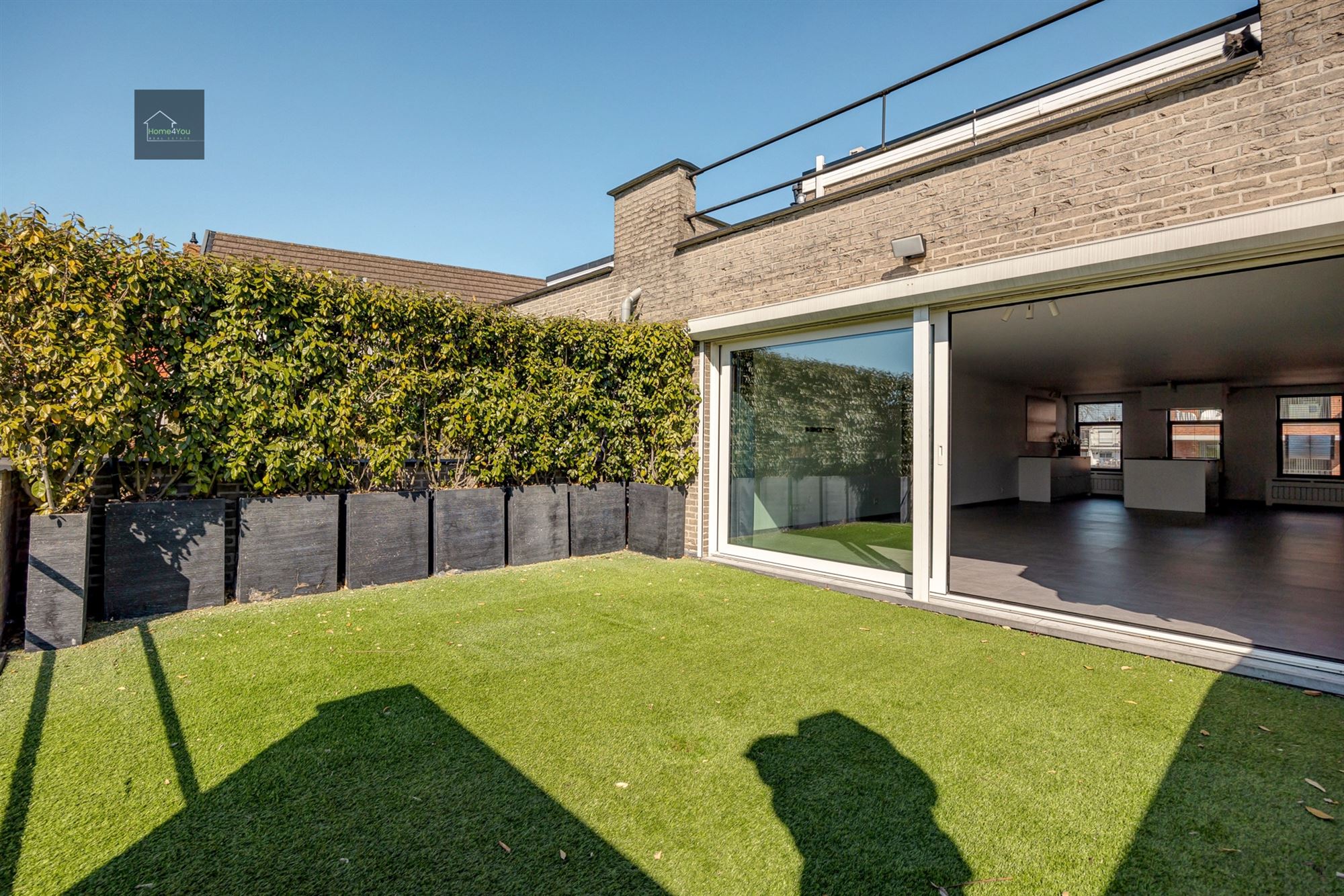 Zeer ruim en luxueus appartement op toplocatie foto 15