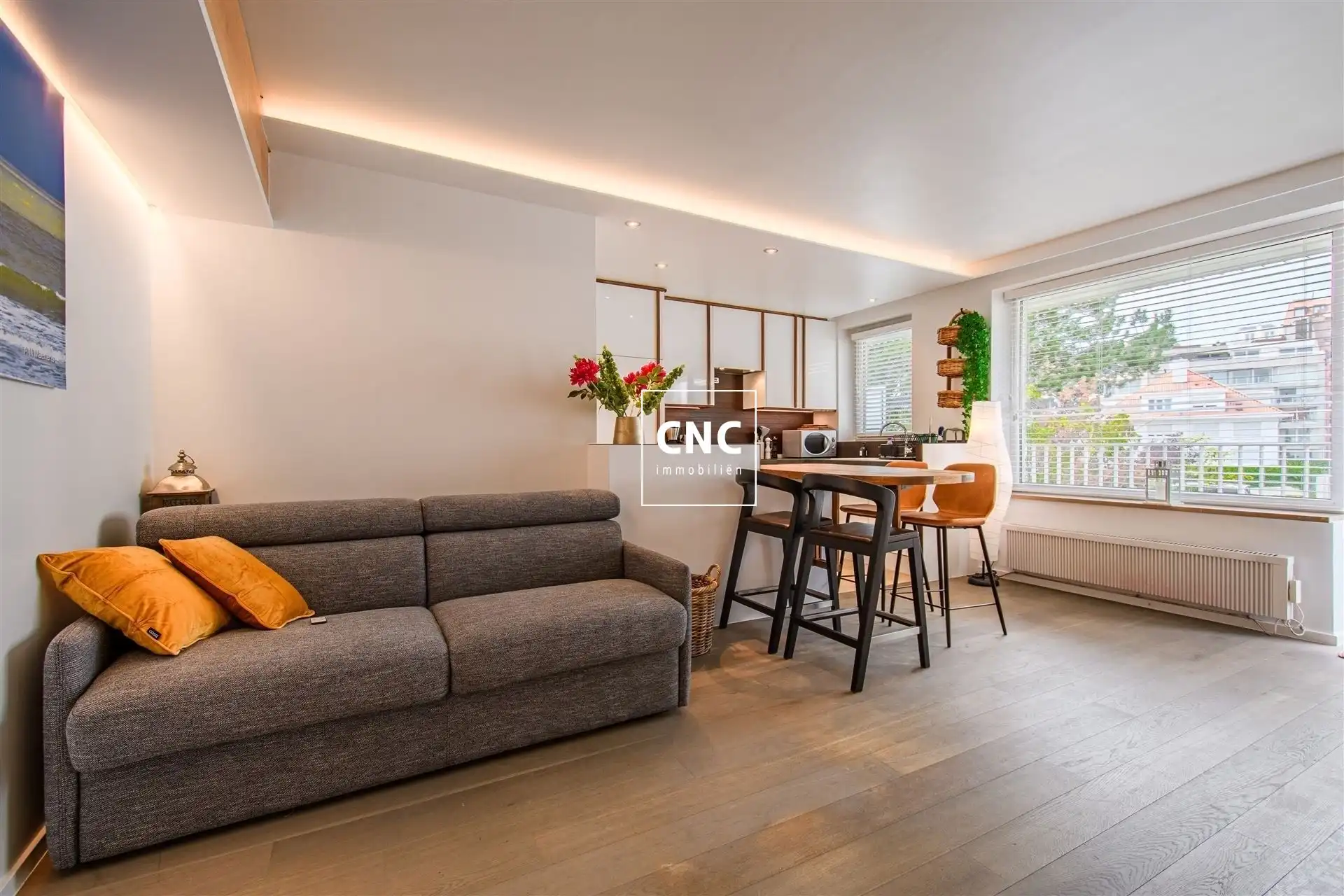 Smaakvol gemeubeld 1-slaapkamerappartement nabij de Zeedijk foto 5