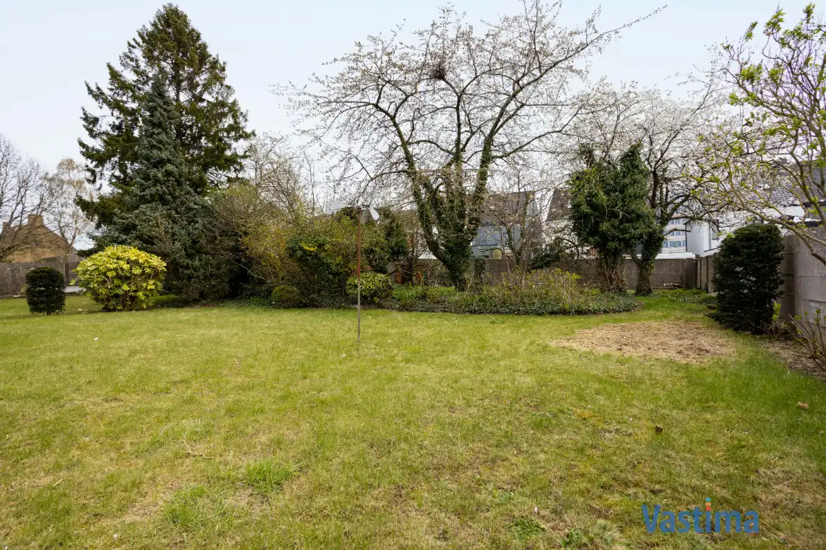 Te renoveren woning met tuin nabij OLV-Ziekenhuis foto 24