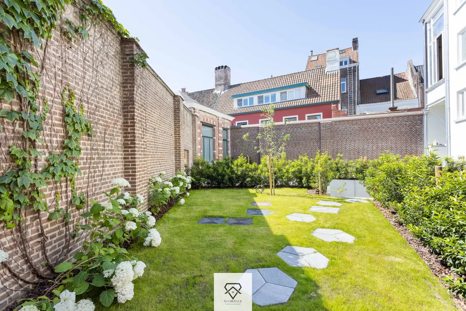 Eigentijdse halfopen nieuwbouwwoning met stadstuin en ruim terras – aankoop mogelijk aan 6% btw foto 8