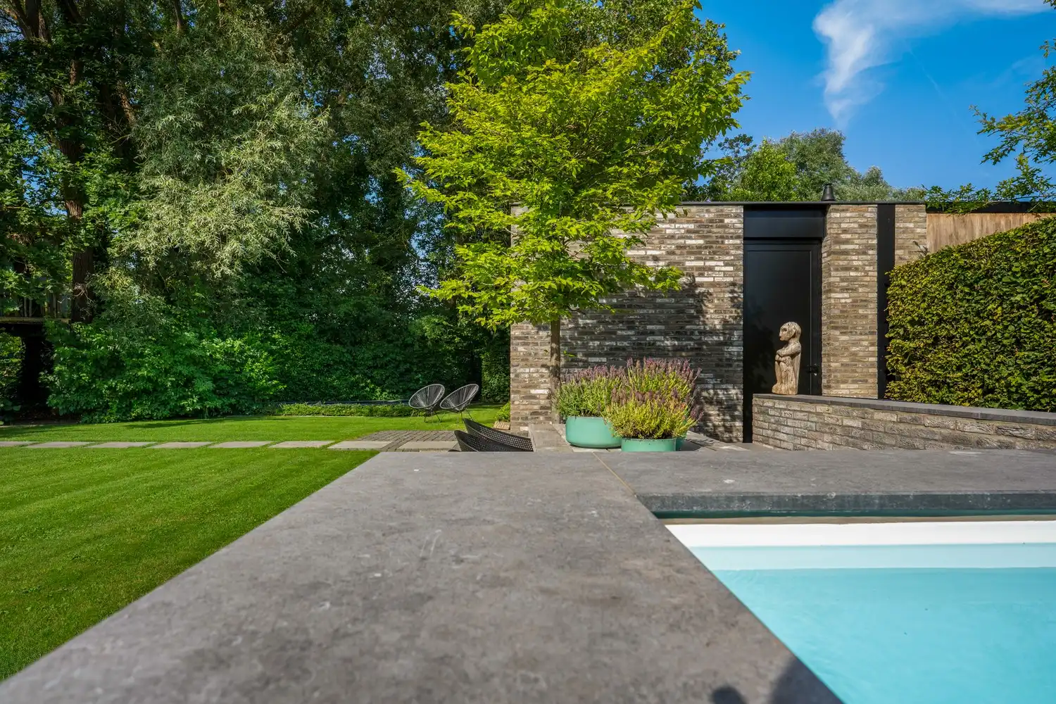 Energiezuinige villa met zwembad, wellness en praktijkruimte op een perceel van 998 m² te Putte foto 29