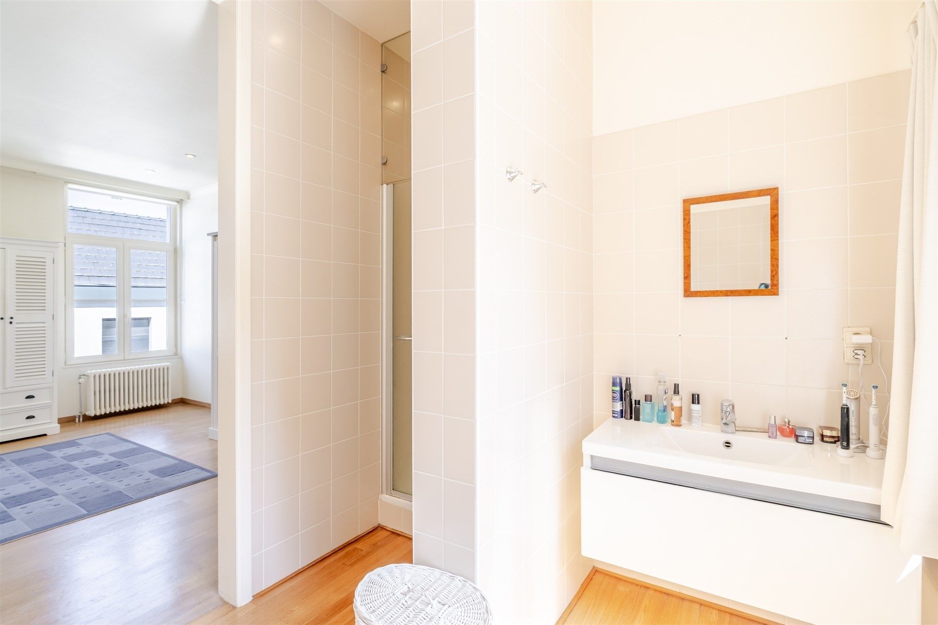Exclusief herenhuis in neoclassicistische stijl met prachtige tuin foto 25