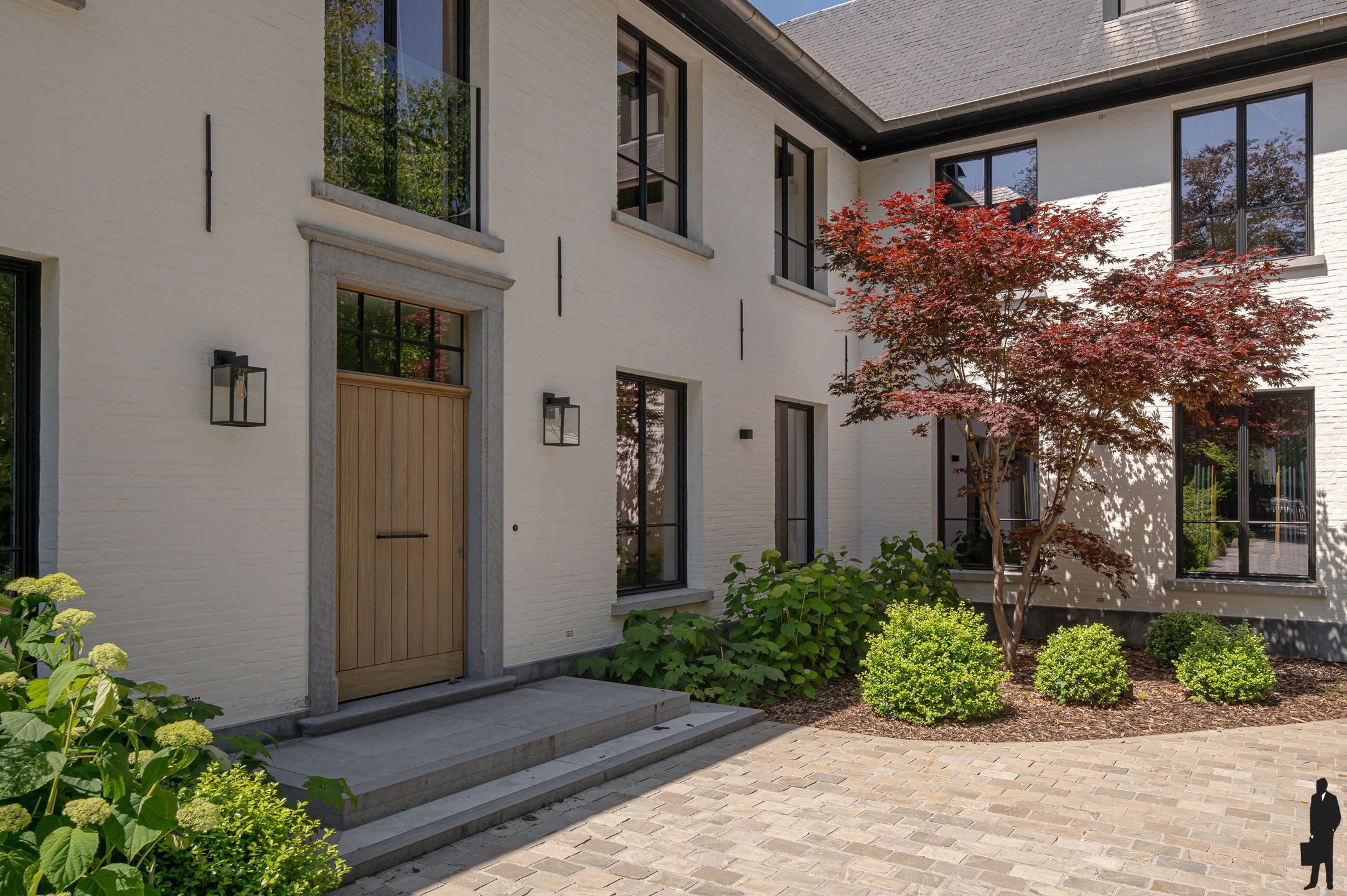 Exclusieve villa met zwembad en bijgebouw op 6.457 m² foto 4