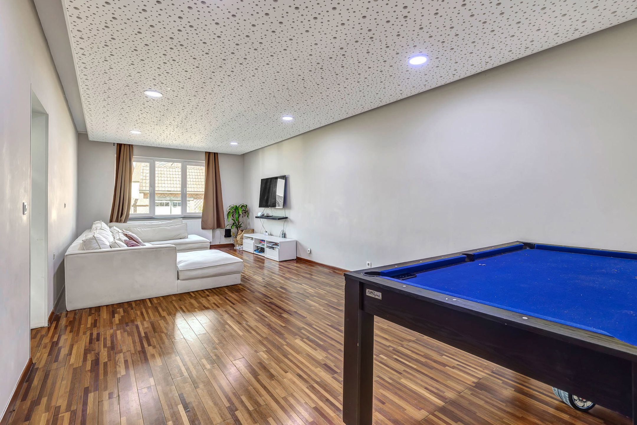 Ruime woning met tuin en 4 slaapkamers te Denderleeuw  foto 8