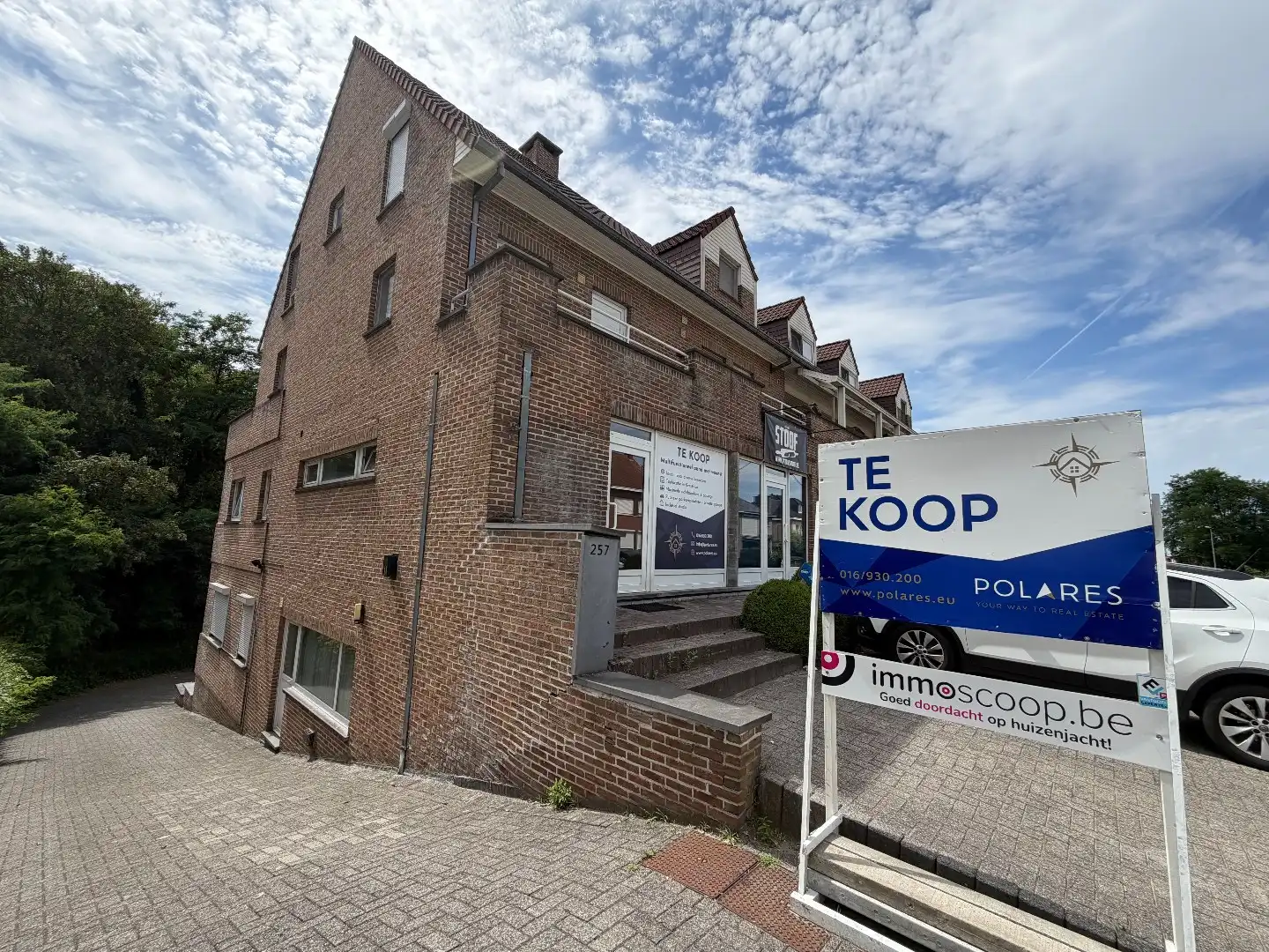 Multifunctionele handelsruimte met garage foto {{pictureIndex}}