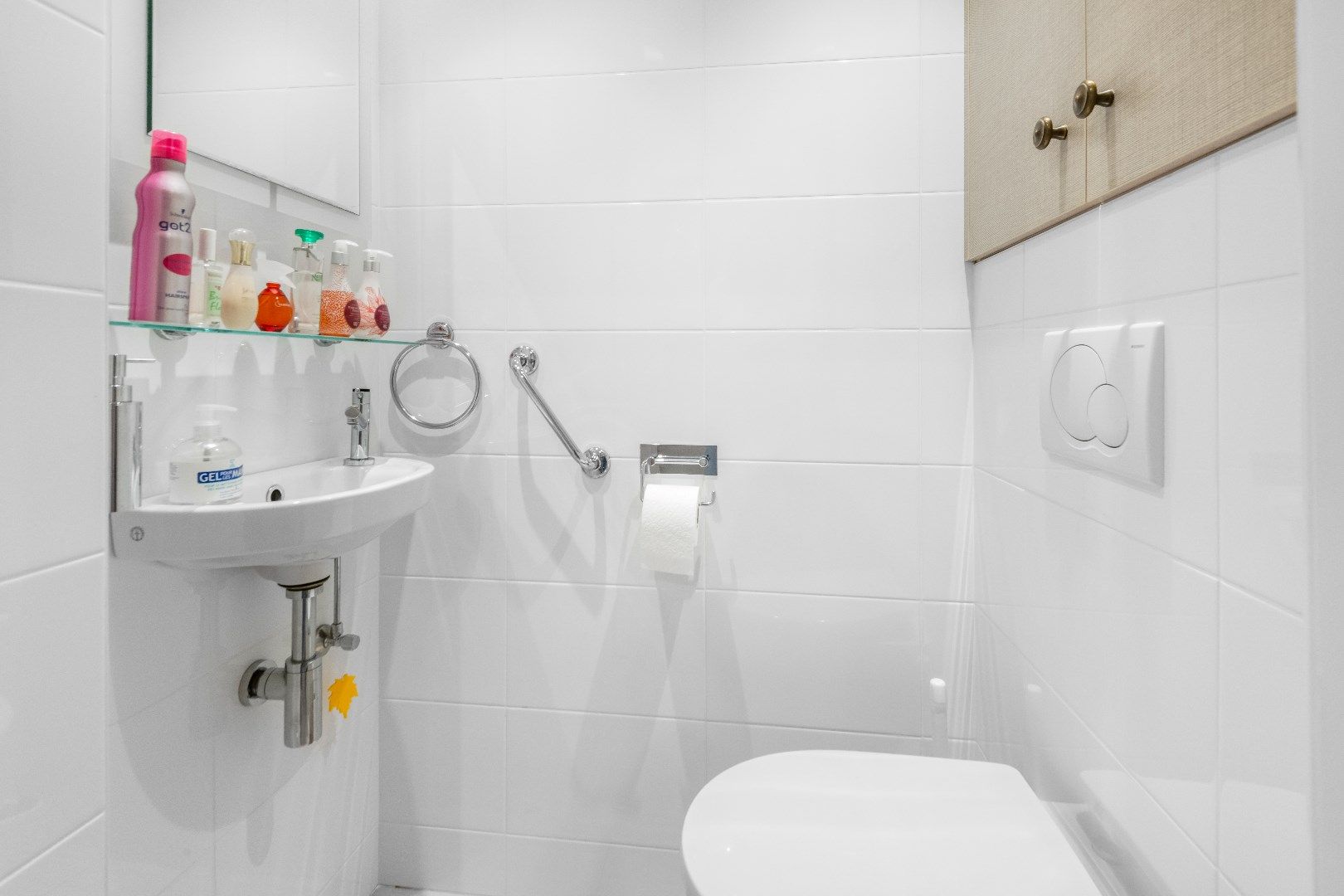 Aangenaam appartement met open zicht gelegen aan de zuidkant van het Burgemeester Frans Desmidtplein.  foto 9