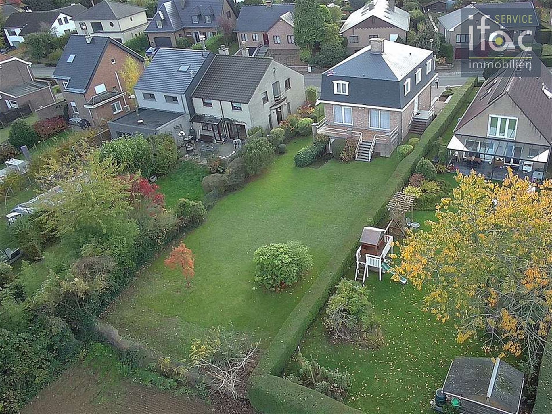 Fantastisch gelegen villa met panoramisch uitzicht  foto 30