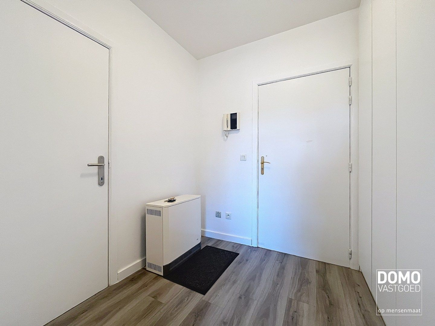 INSTAPKLAAR EN ENERGIEZUINIG 1 SLAAPKAMER APPARTEMENT MET RUIM TERRAS, ONDERGRONDSE AUTOSTANDPLAATS EN KELDERBERGING TE HASSELT foto 5