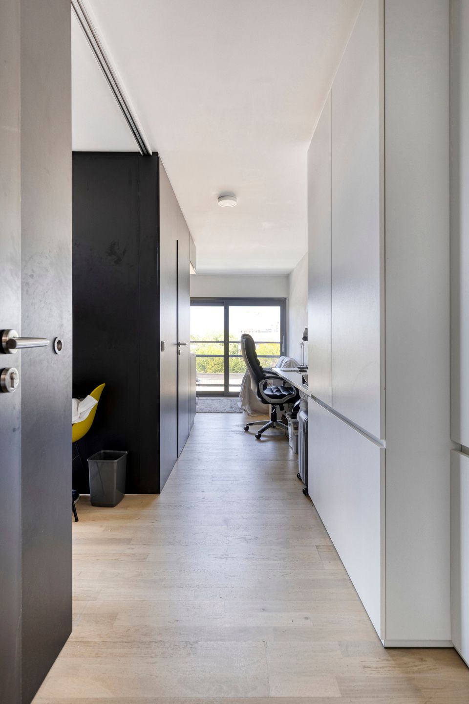 Uitstekend gelegen & volledig vernieuwde studio foto 3