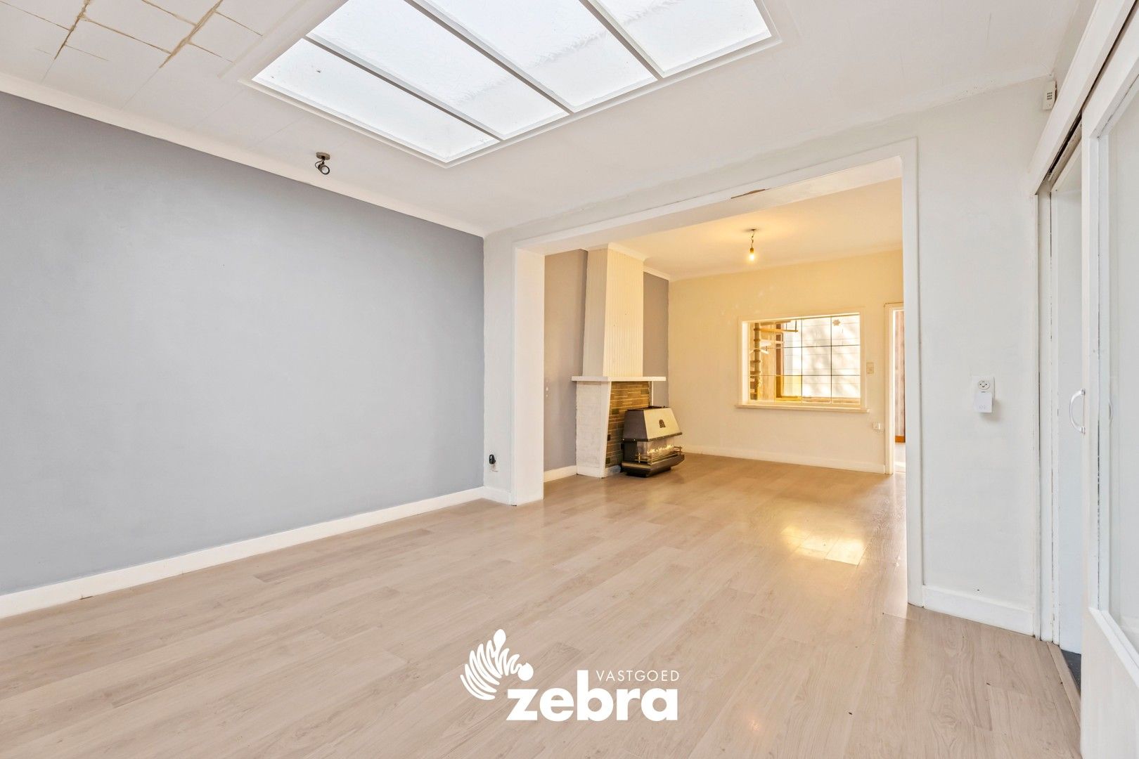 Te renoveren woning met 3 slaapkamers op een boogscheut van centrum Izegem! foto 6