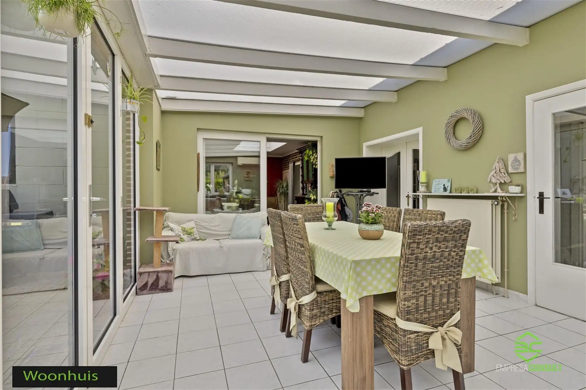 Ruime woning met 8 slpk + 1 magazijn op 21a 24ca! foto 13