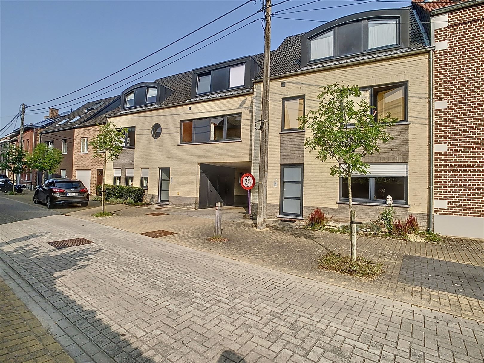 Ruim duplex app met terras, 3 slpks, parkeerplaats foto 3