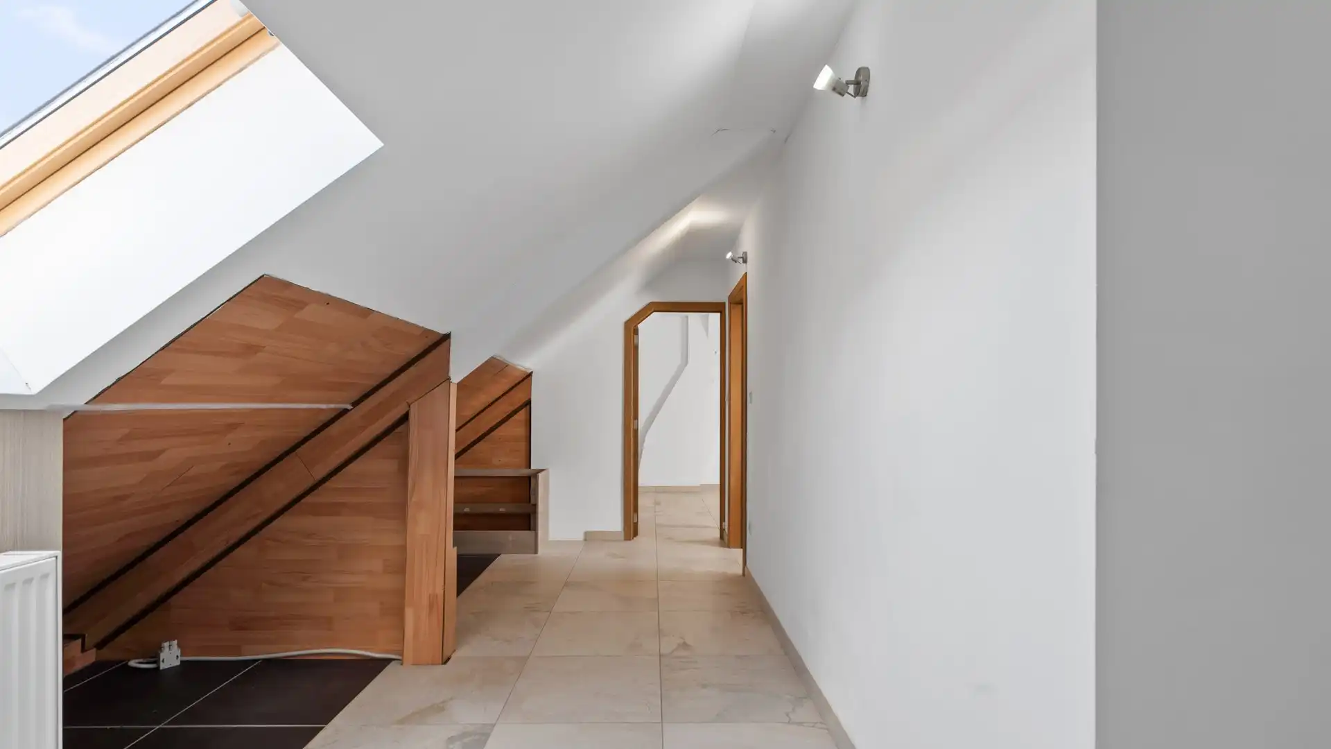 Wonen boven je zaak? Ontdek deze instapklare opportuniteit in het hart van Maasmechelen foto 33